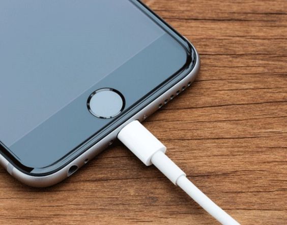 choose charger wisely to extend your smartphone battery life
